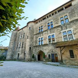 Les Chambres De La Renaissance, viešbutis mieste Sainte-Julie