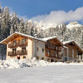 Viesnīca B&B Agriturismo Soreie - Farmstay pilsētā Vigo di Fassa