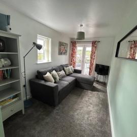 1-Bed House Sleeps 4 Free Parking, hotel in Stockport