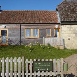 The Grainstore at Moor Farm, hotel in Godshill