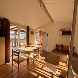 파타이아스에 위치한 호텔 Surya's Bungalow