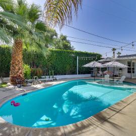 5 Blocks to El Paseo: Palm Desert Casita w/ Pool