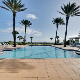 Spacious Palm Coast Condo: Balcony, Beach Access!