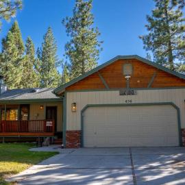 The Lilac Lodge, The Ultimate Getaway!, Hotel in Big Bear City