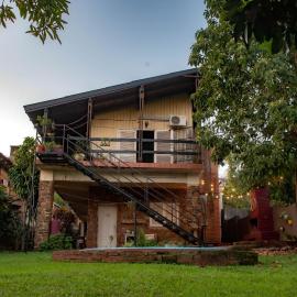 Residencial Villalobos, Hotel in Eldorado