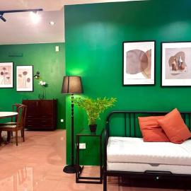 (New) Beachside Antique Villa@14 pax, hotel in George Town
