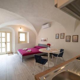 Lavinia Suite - Romantic & New!