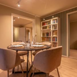 Cozy and spacious apartment in city centre, ξενοδοχείο στο Τρόμσο