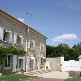 Chambres à la maison Hermitage, hotel in Aincourt