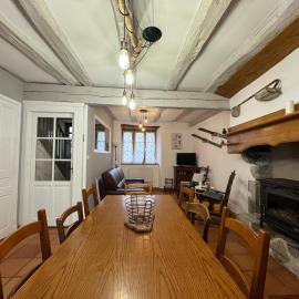Agréable maison de village au cœur de Sarrancolin, hotel em Sarrancolin