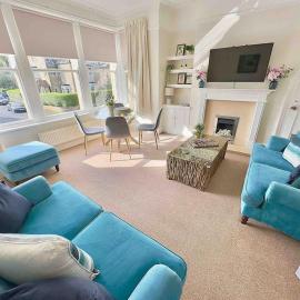 Spacious & Bright 3 bed Harrogate Apartment, готель у місті Гаррогейт