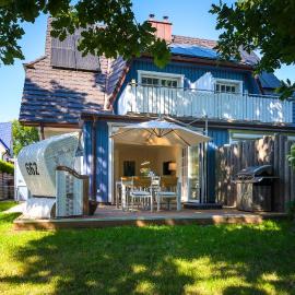 Traumhaus Auri in Prerow Ostsee auf dem Darß mit Kamin und Sauna und Garten, hotel a Prerow