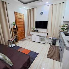 Sierra Suite Condo Style Stay (w/ Motor Parking), hotel em Santo Cristo