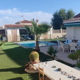 Villa Noah, hotel a Moralet
