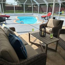 Backyard Oasis, hotel in Port Saint Lucie