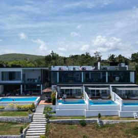 Epic Suites Bohol ADULTS ONLY、Dauisのホテル