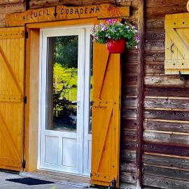 Les Chalets Cobadena-Borda Pays Basque, hotel a Mouguerre