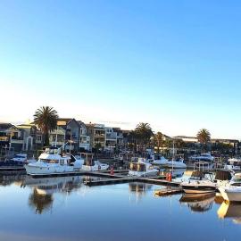 Marina Magic Getaways - Your Waterfront Retreat
