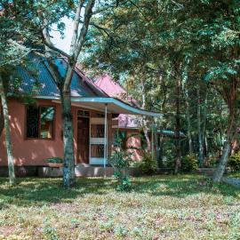 Charming Bungalows, viešbutis mieste Mvanza
