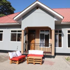 Lovely Pearl lulu Intercity Homes, hotel in Dar es Salaam