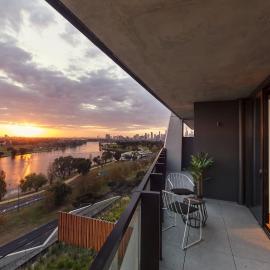 Lakeside Five Star Comfort with Uninterrupted Views