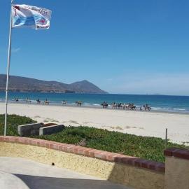 CASA MARBELLA 4BR 2BA Private Beach-Front Home, hotelli kohteessa Ensenada