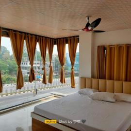 Mayer Anchal, hotel a Bāghdogra