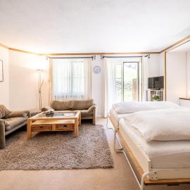 4103 Charmantes, neu renoviertes Studio, hotel v destinácii Vulpera