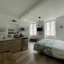 Studio de la Poterie, hotel in Vermenton