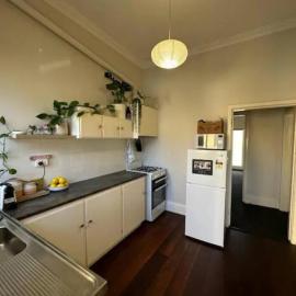 Cosy Flat metres from Rottnest Ferry - Hosted by CanStay: Fremantle şehrinde bir otel
