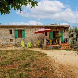 Holiday Home Lozard by Interhome, Hotel in Barjac