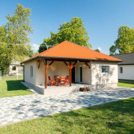 Holiday Home Honey by Interhome