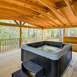 3 Mi to Lake! Mammoth Cave Cabin w/ Fire Pit, hotel Cub Run városában