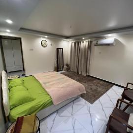 استراحة شرفة الواحةOasis Terrace Inn and Lounge, hotel u gradu Bahlāʼ