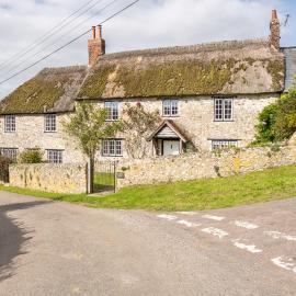 Charming Family Farmhouse near Lyme Regis