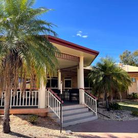 Western Heritage Motor Inn, hotel u Moranbahu