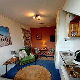Carmen's Stay In - Jaagweg 13 - Ilpendam - 15 minuten naar Amsterdam met de bus, hótel í Ilpendam