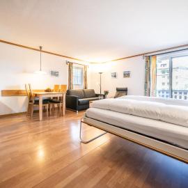 4306 Liebevolle 1,5-Zimmer-Wohnung mit Balkon und traumhaftem Ausblick