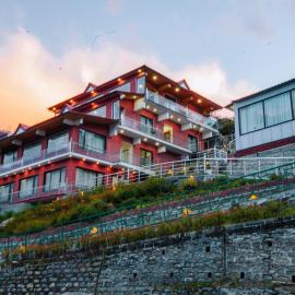 Aaryam Resort, Auli, hotel di Joshīmath