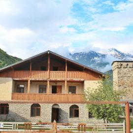 Guest House Goshtela, hotel u gradu Mestija