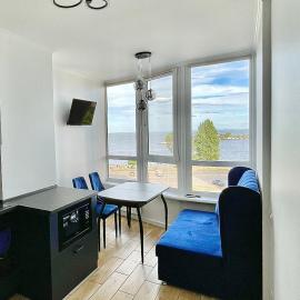 1-кімнатна квартира з видом на Дніпро, hotel in Cherkasy