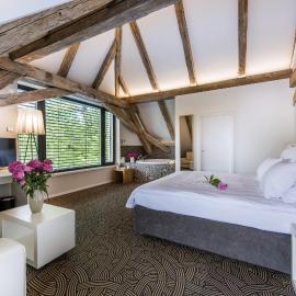 Yard Resort, ξενοδοχείο σε Předboj