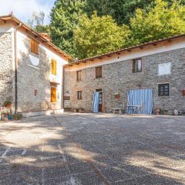 Awesome Home In Villa Di Piteccio โรงแรมในPiteccio