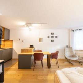 7304 Pure Freude in dieser stilvoll renovierten Wohnung mit moderner Kueche, hotel v destinaci Vulpera