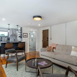 Cherry Street Loft (A) Pet-Friendly & In the Heart of Downtown Black Mtn!, hotel in Black Mountain