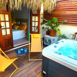 Sweet Payot : Studio avec Spa privé et piscine โรงแรมในเลอ ลามองแตง