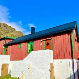 Charming Rorbu Stamsund Lofoten, hotel in Stamsund