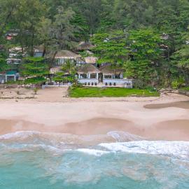 Sealord Naithon Beachfront Villa, hotel i Nai Thon Strand