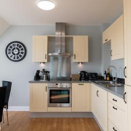 Cotels The Millhouse Corporate Apartments - PRIVATE APARTMENT BUILDINGS - GATED ENTRANCE - PARKING - WORK DESK، فندق في ديربي