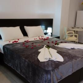Polykratis Rooms، فندق في مدينة سكياثوس